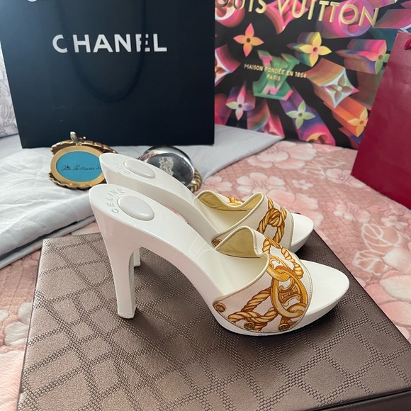 Celine CLOTH MULES & CLOGS - Picture 11 of 11